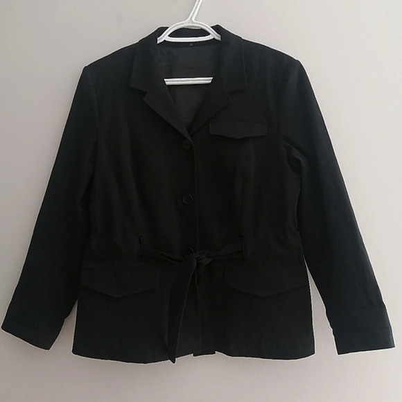 Theory Caprino Black 3 Button Blazer Jacket with Self Tie Belt 12 - Picture 2 of 16